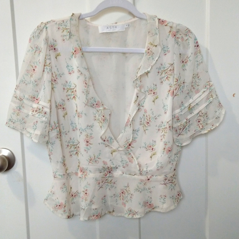 ASTR Floral Blouse